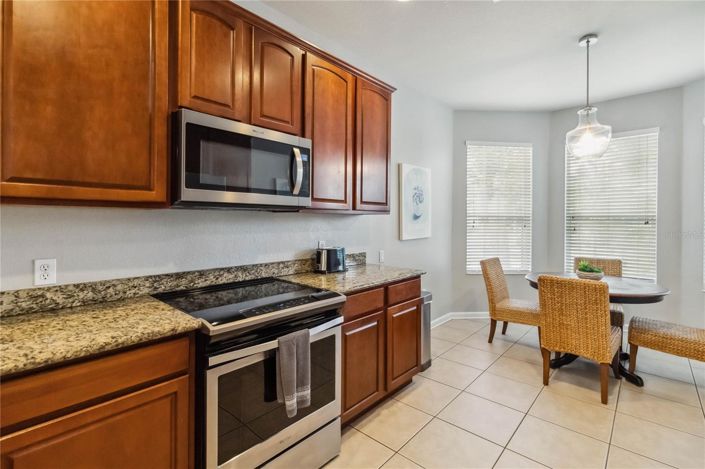 Image No.11-5 Bed House for sale