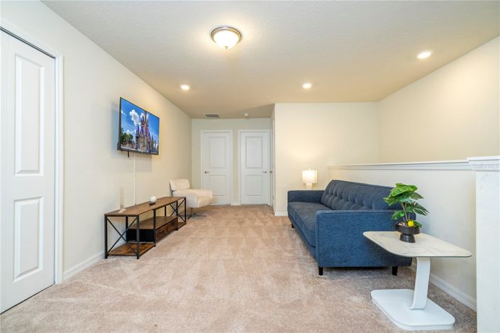 Image No.42-5 Bed Townhouse for sale