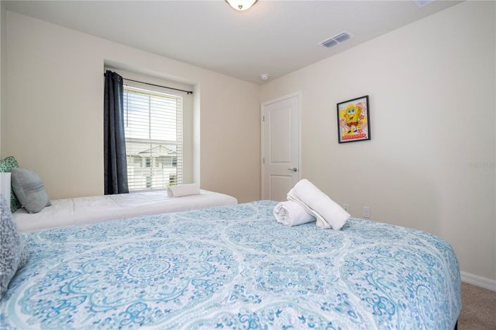 Image No.60-5 Bed Townhouse for sale