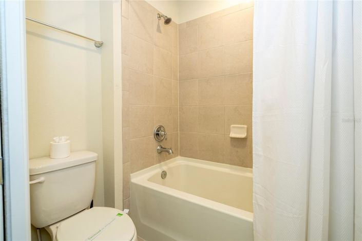 Image No.68-5 Bed Townhouse for sale