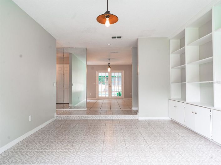 Image No.13-4 Bed House for sale