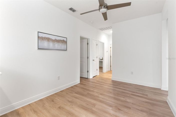 Image No.17-4 Bed House for sale