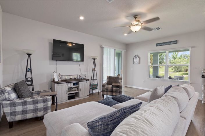 Image No.18-5 Bed House for sale