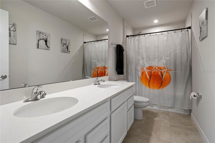 Image No.37-5 Bed House for sale