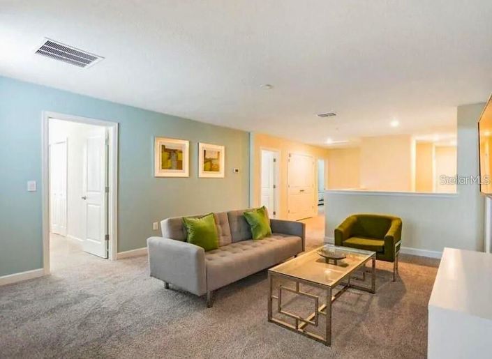 Image No.9-8 Bed House for sale