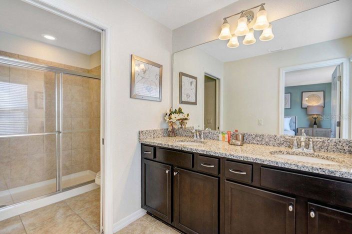 Image No.23-6 Bed House for sale