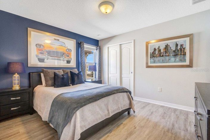 Image No.26-6 Bed House for sale