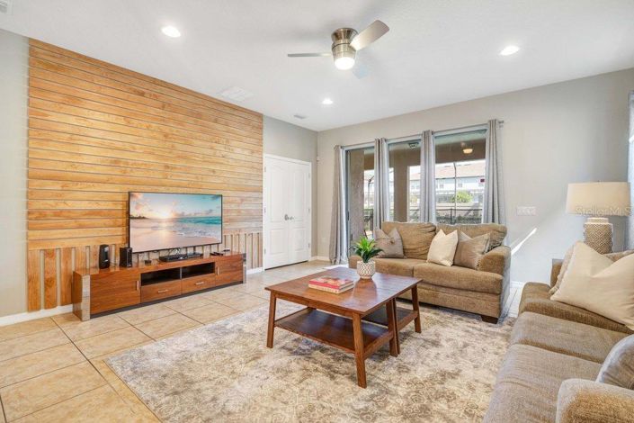 Image No.5-6 Bed House for sale