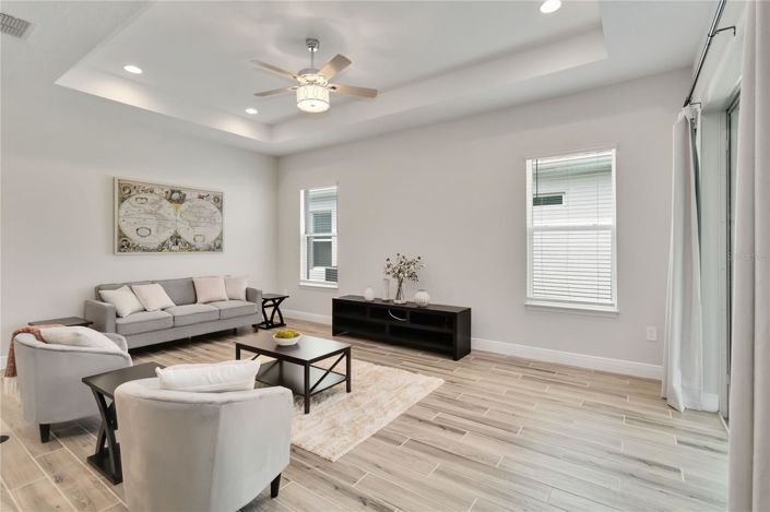 Image No.10-3 Bed House for sale