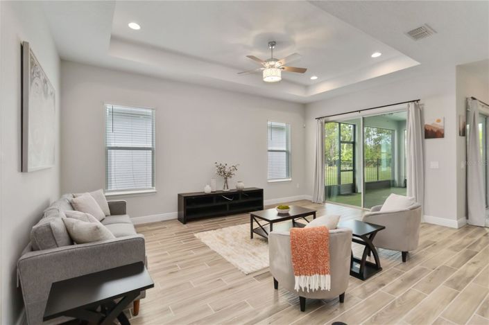 Image No.12-3 Bed House for sale