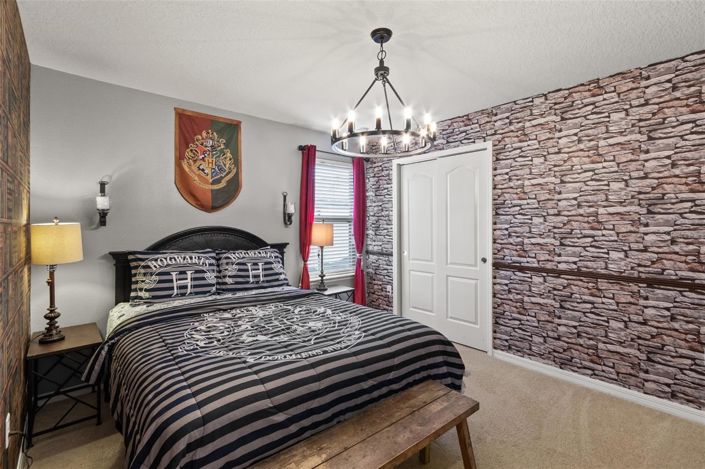 Image No.12-6 Bed House for sale