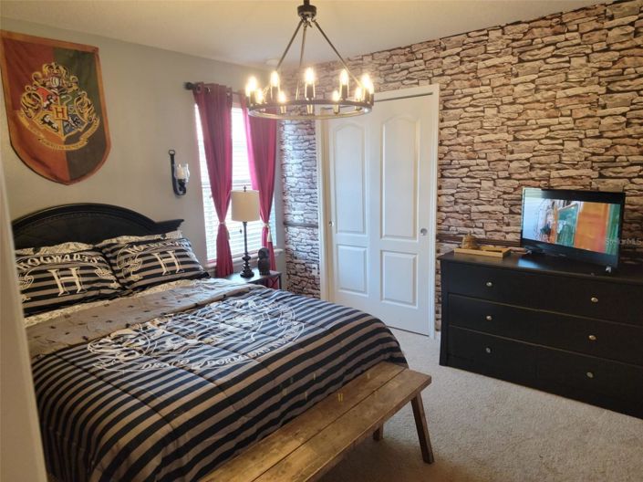 Image No.13-6 Bed House for sale