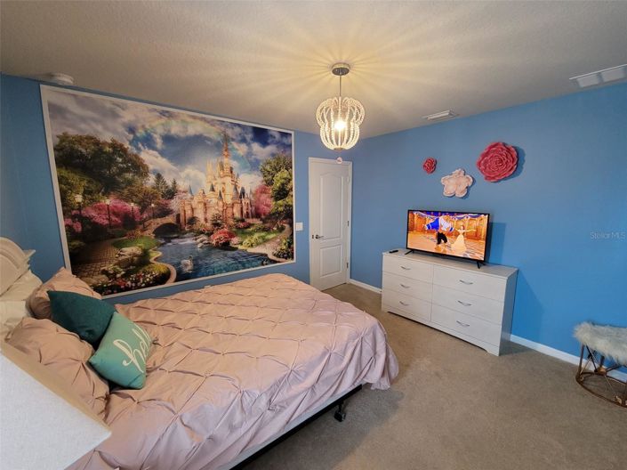 Image No.19-6 Bed House for sale