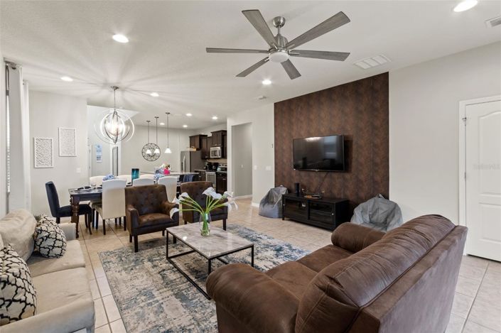 Image No.5-6 Bed House for sale