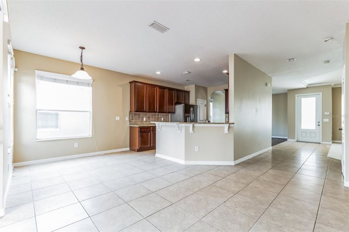 Image No.8-4 Bed House for sale