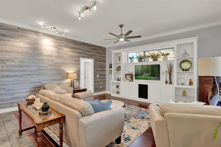 Image No.7-4 Bed House for sale