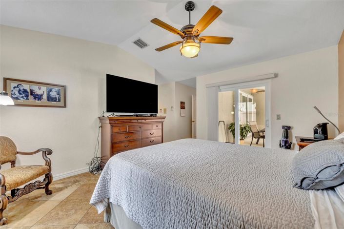 Image No.19-4 Bed House for sale