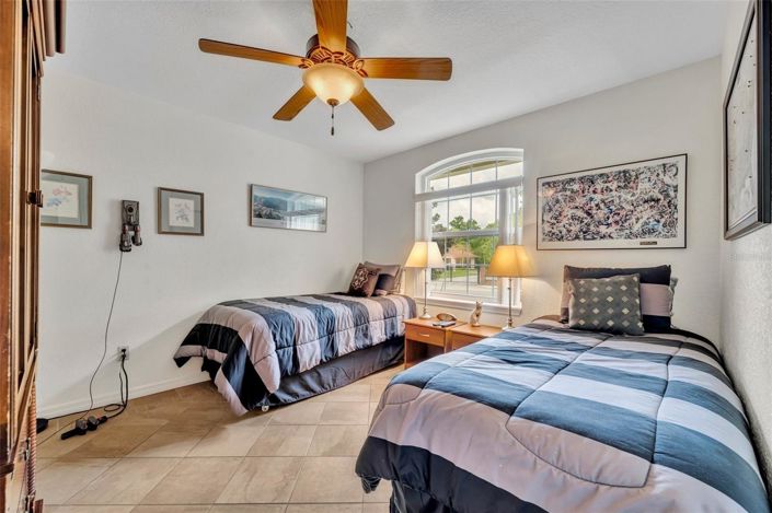 Image No.25-4 Bed House for sale