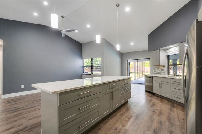 Image No.10-4 Bed House for sale