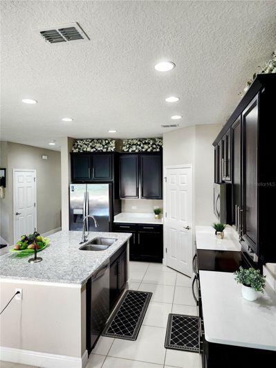 Image No.28-5 Bed House for sale