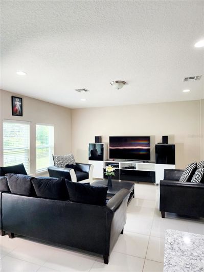 Image No.35-5 Bed House for sale