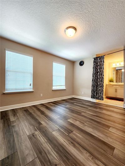 Image No.51-5 Bed House for sale