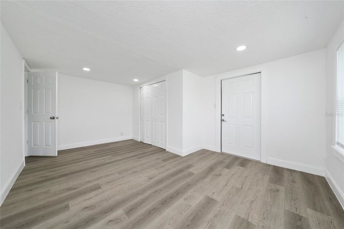 Image No.16-4 Bed House for sale