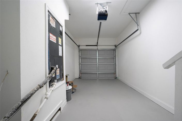 Image No.21-4 Bed House for sale