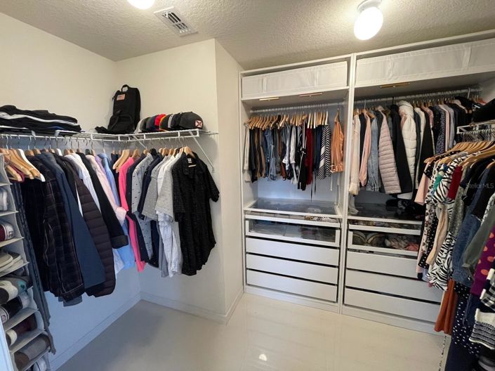 Image No.16-4 Bed House for sale