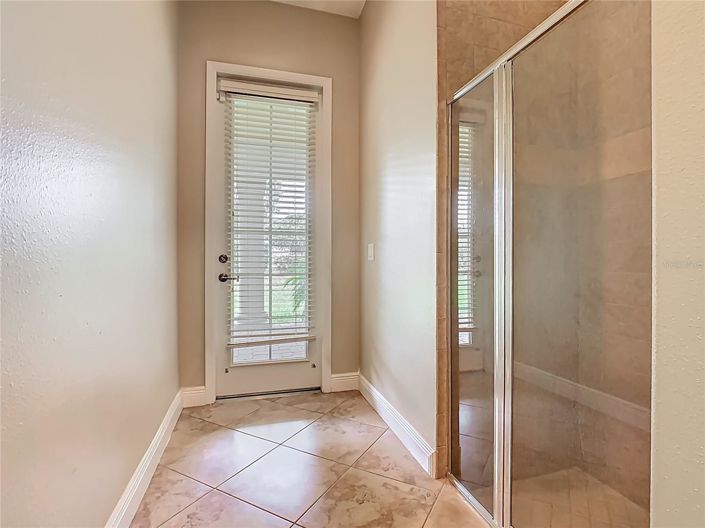 Image No.22-4 Bed House for sale