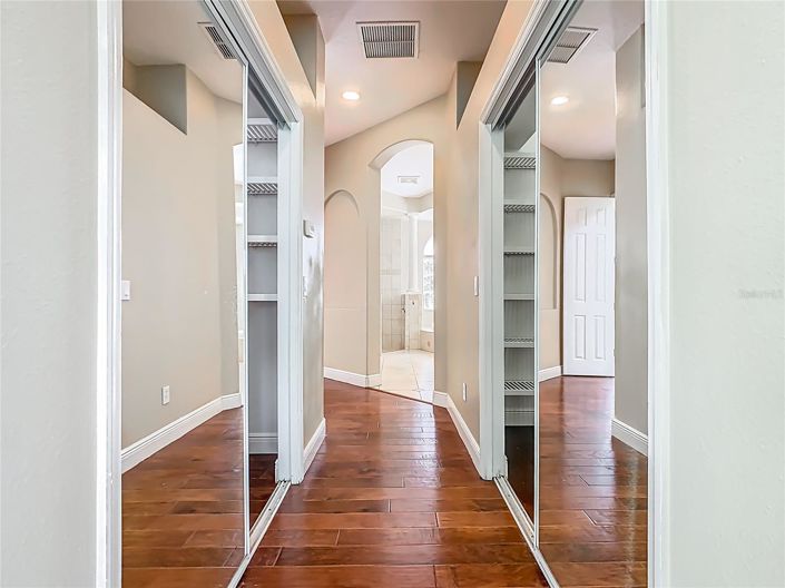 Image No.26-4 Bed House for sale