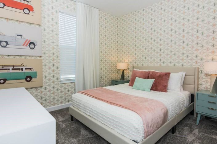 Image No.18-6 Bed House for sale