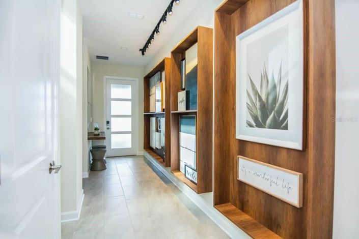 Image No.2-6 Bed House for sale