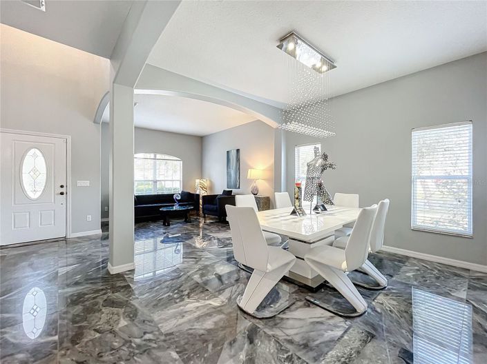 Image No.10-4 Bed House for sale