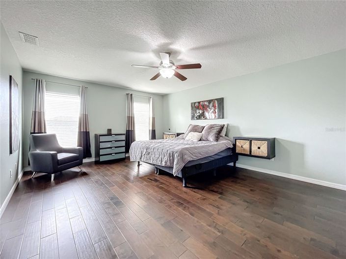 Image No.23-4 Bed House for sale