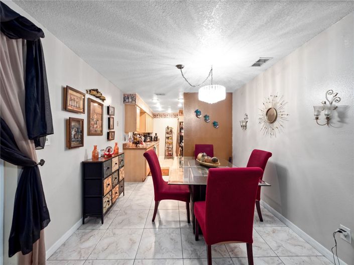 Image No.11-3 Bed House for sale