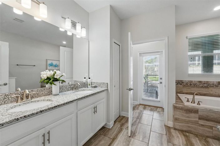 Image No.23-8 Bed House for sale