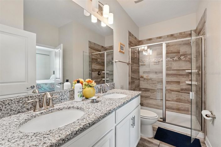 Image No.27-8 Bed House for sale