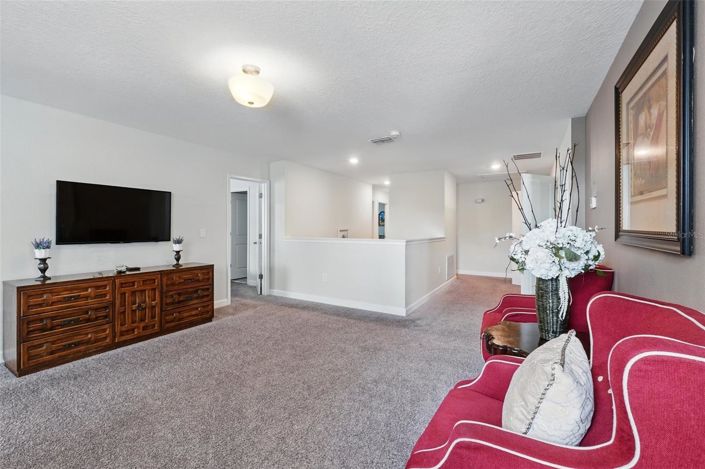 Image No.30-8 Bed House for sale