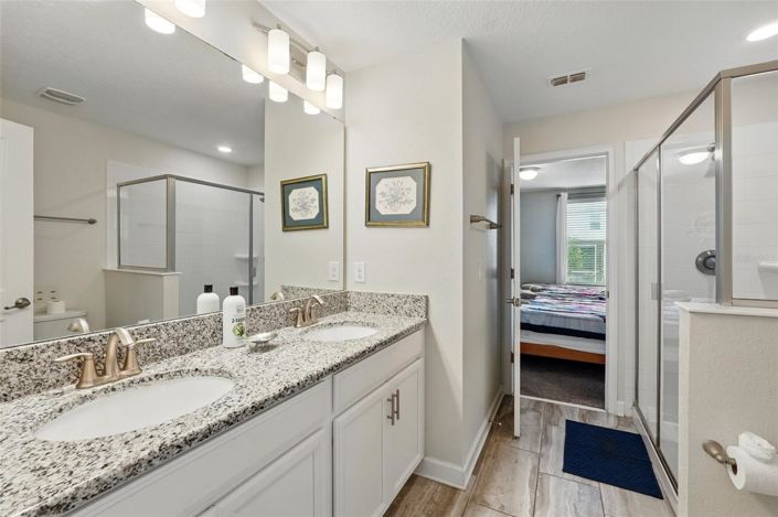 Image No.42-8 Bed House for sale