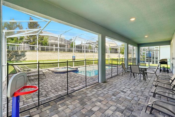 Image No.51-8 Bed House for sale