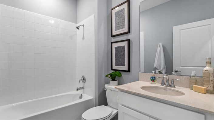 Image No.8-5 Bed House for sale