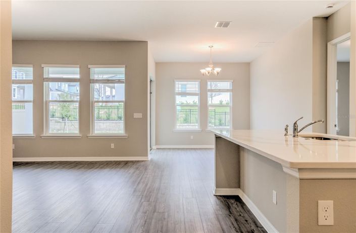 Image No.20-4 Bed House for sale