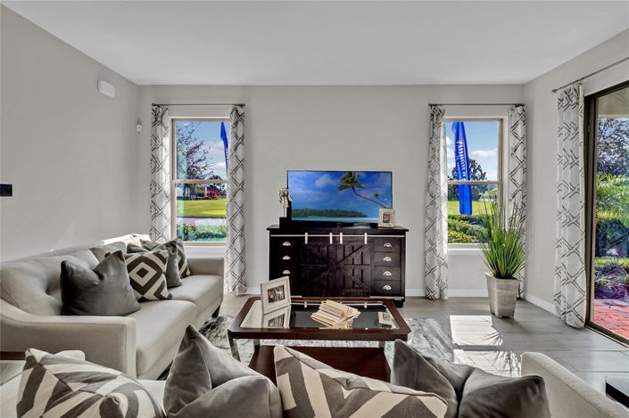 Image No.25-4 Bed House for sale