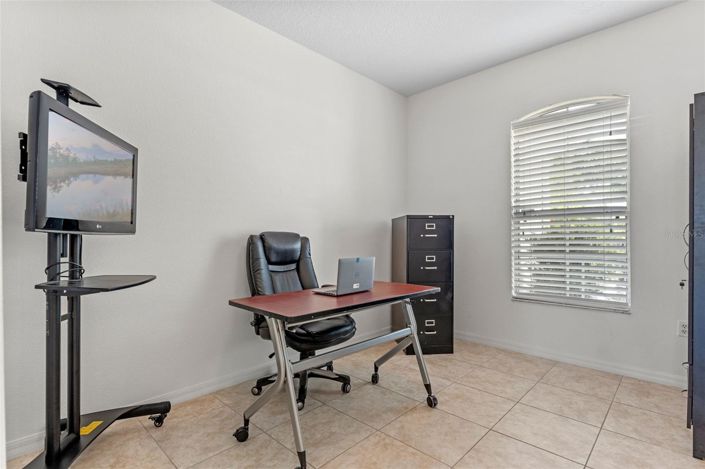 Image No.17-5 Bed House for sale