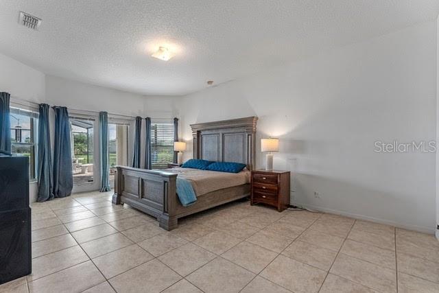 Image No.18-5 Bed House for sale