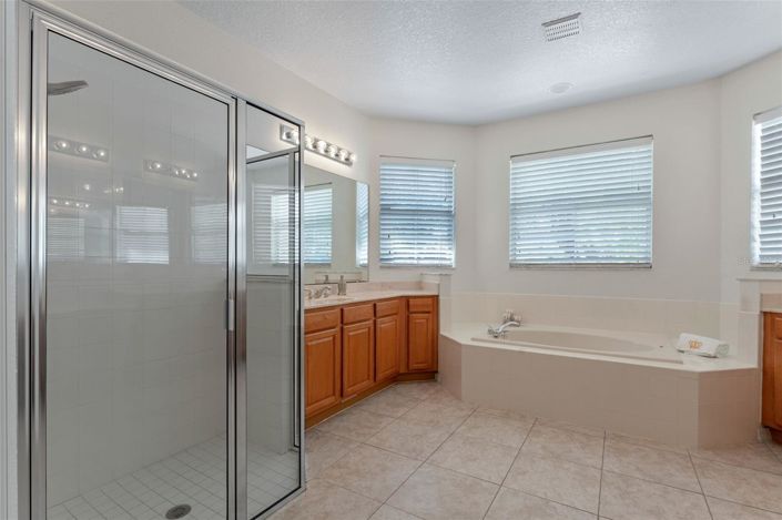 Image No.20-5 Bed House for sale