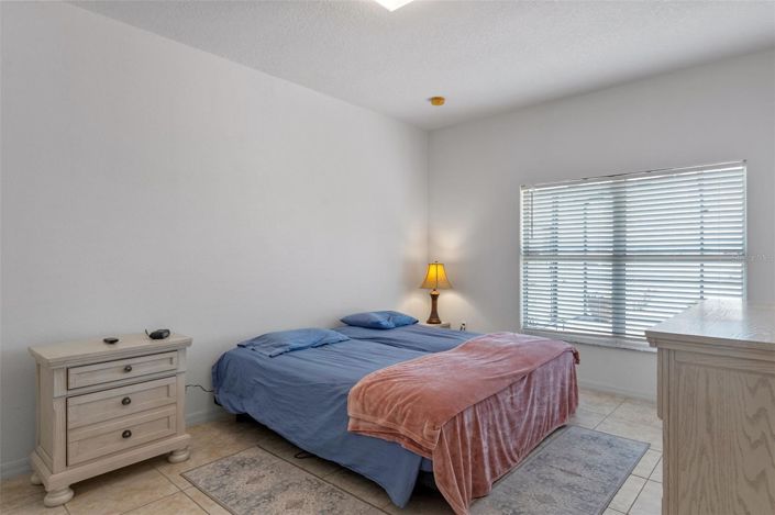 Image No.26-5 Bed House for sale