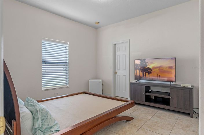 Image No.28-5 Bed House for sale