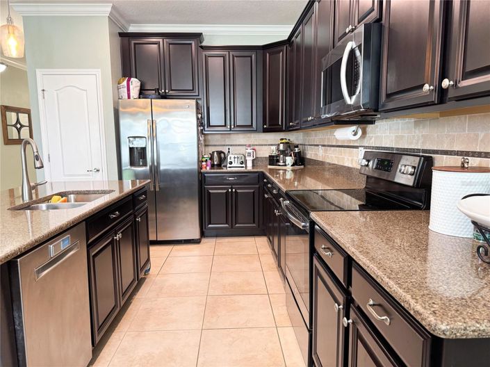 Image No.15-4 Bed House for sale